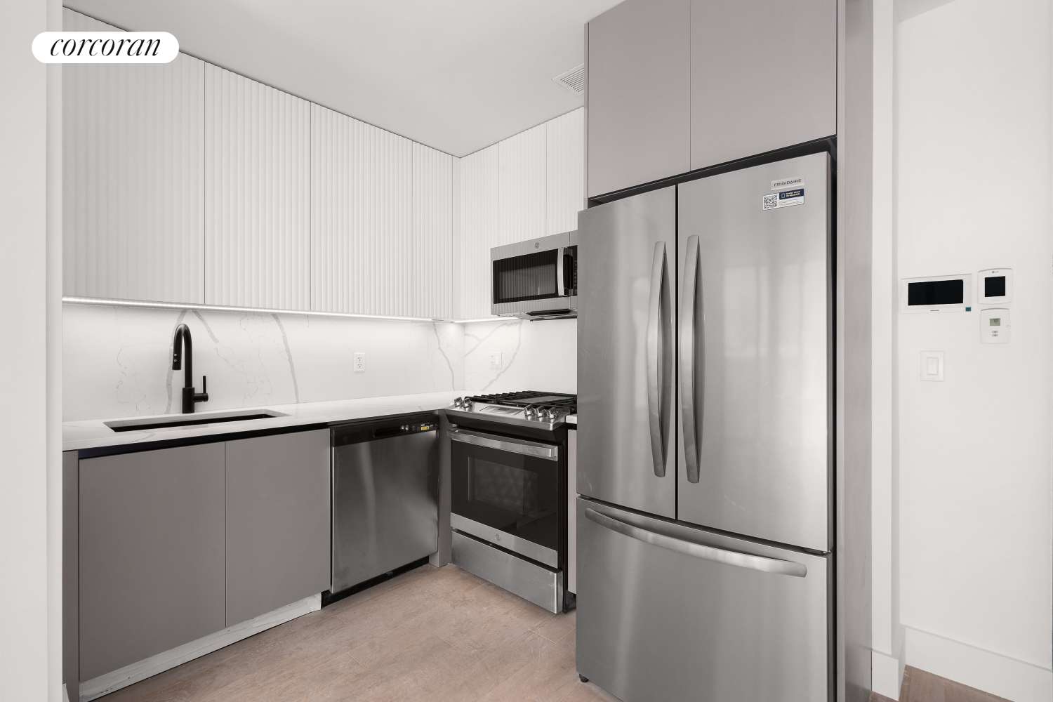 Queens, NY 11105,18-11 21ST Drive #202