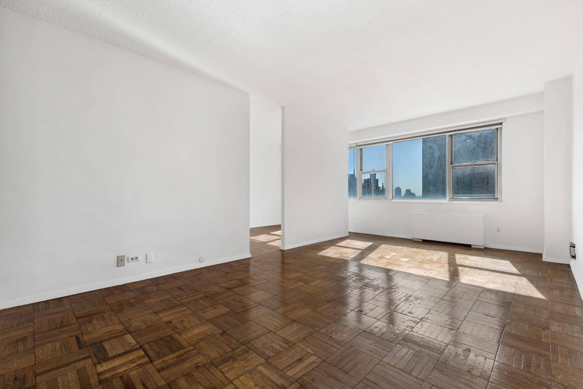 Manhattan, NY 10016,300 E 40TH Street #29G