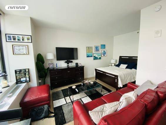 Queens, NY 11101,44-28 PURVES Street #3G