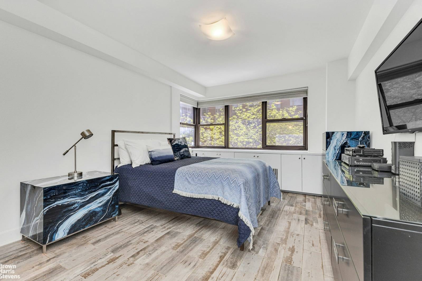 Manhattan, NY 10021,305 E 72ND Street #3DS