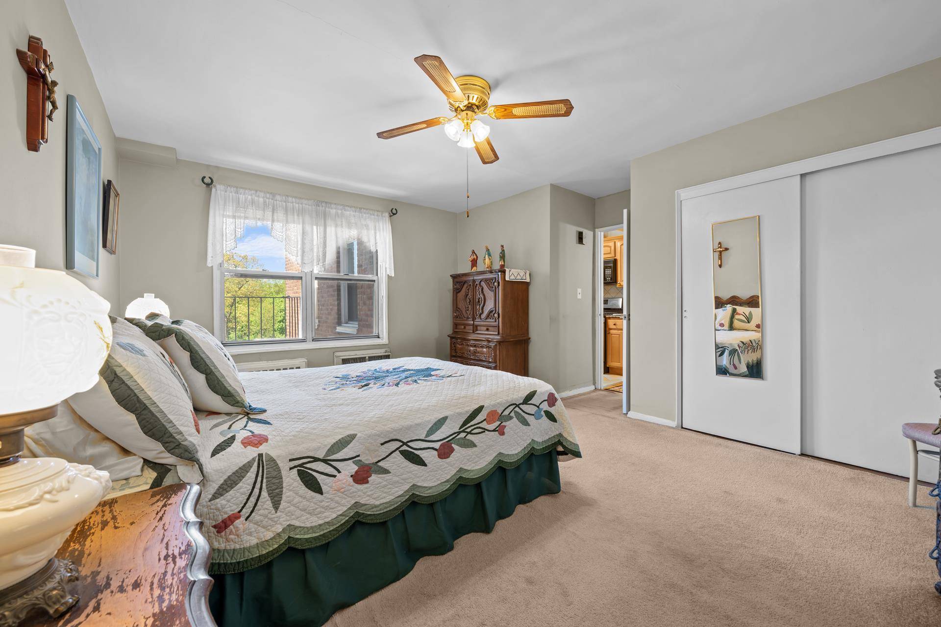Bronx, NY 10471,6300 RIVERDALE Avenue #5E