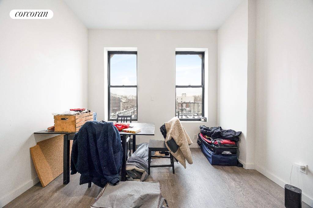 Queens, NY 11385,951 WYCKOFF Avenue #3F