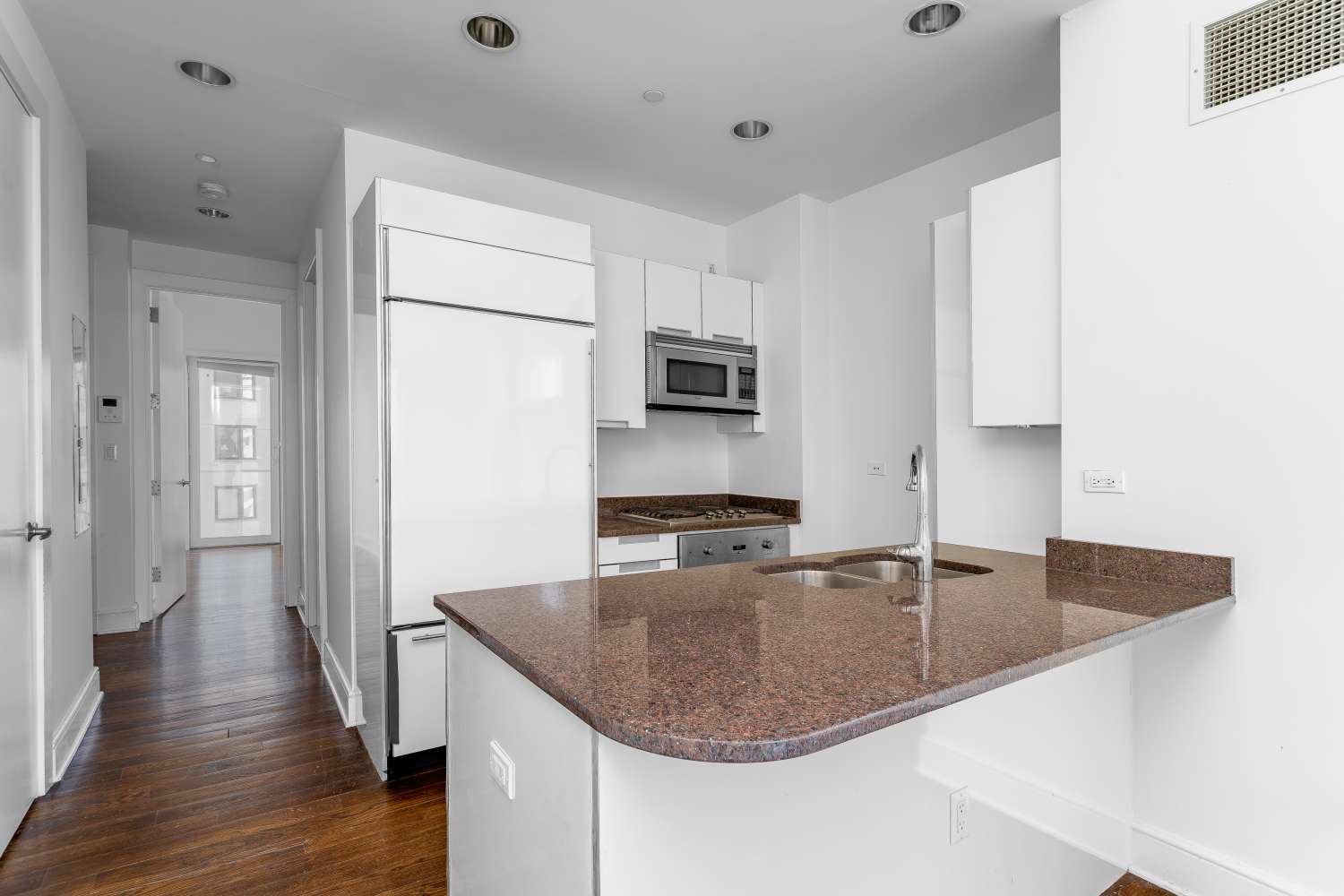 Manhattan, NY 10017,250 E 49TH Street #10A