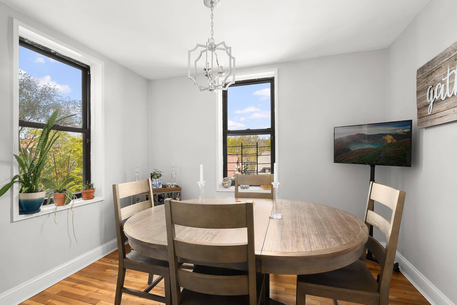 Brooklyn, NY 11230,414 ELMWOOD Avenue #3F