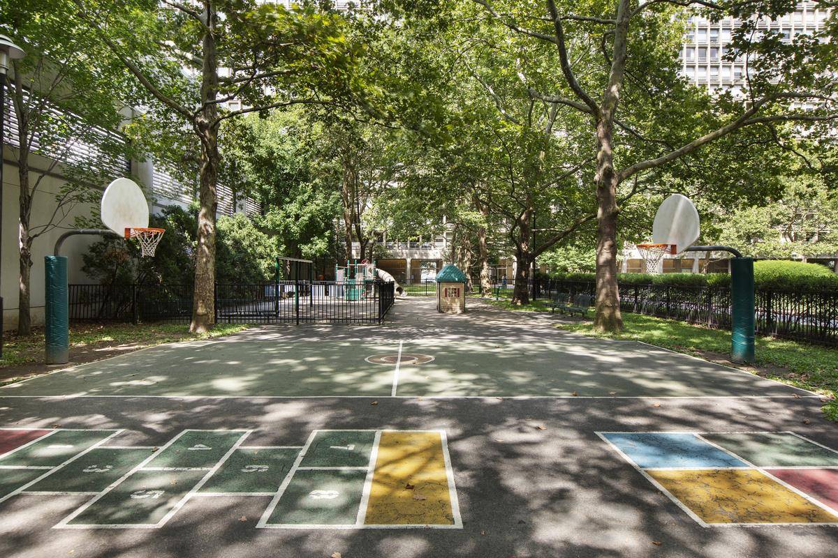 Manhattan, NY 10016,330 E 33rd Street #12-J