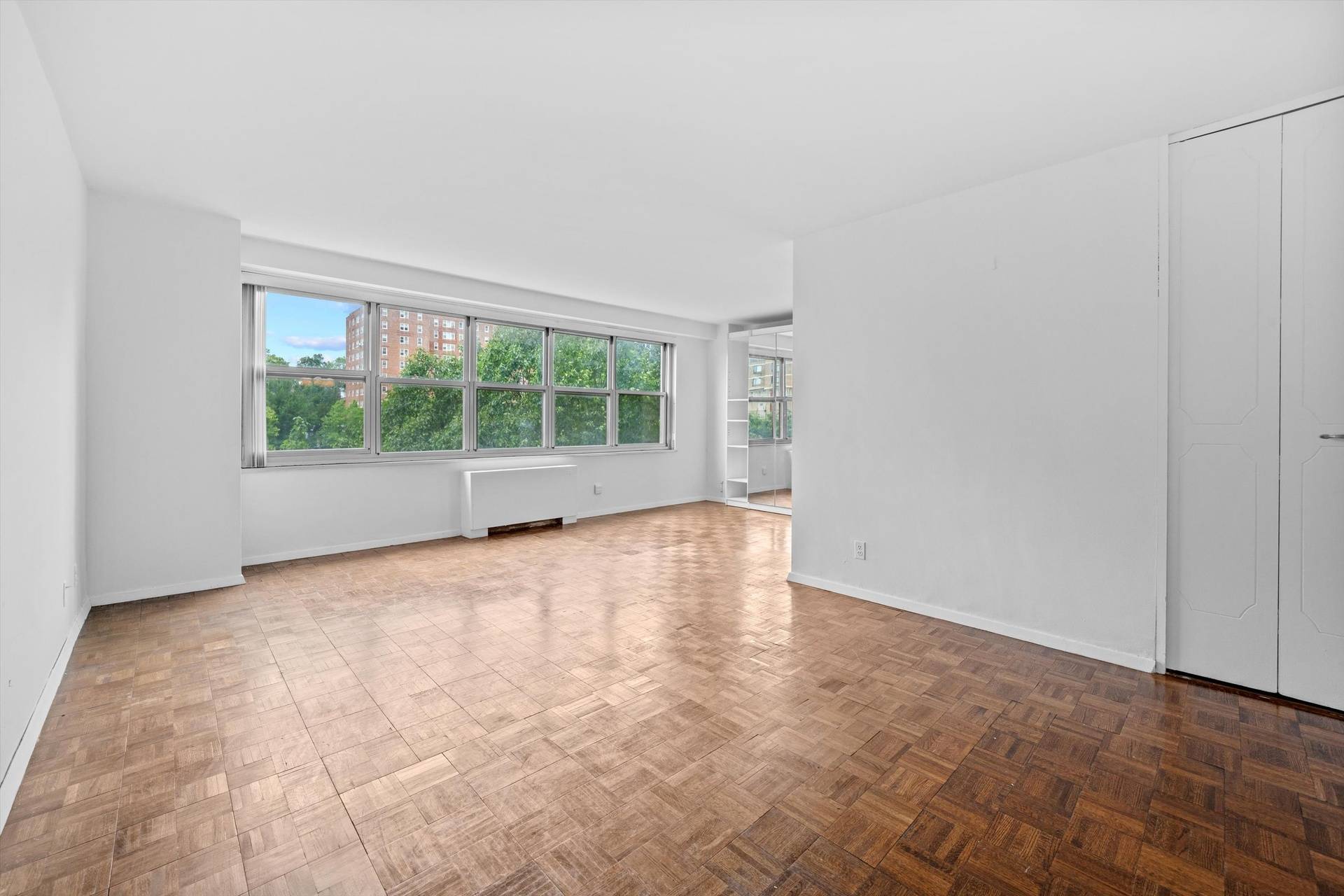 Bronx, NY 10463,555 Kappock Street #7-M