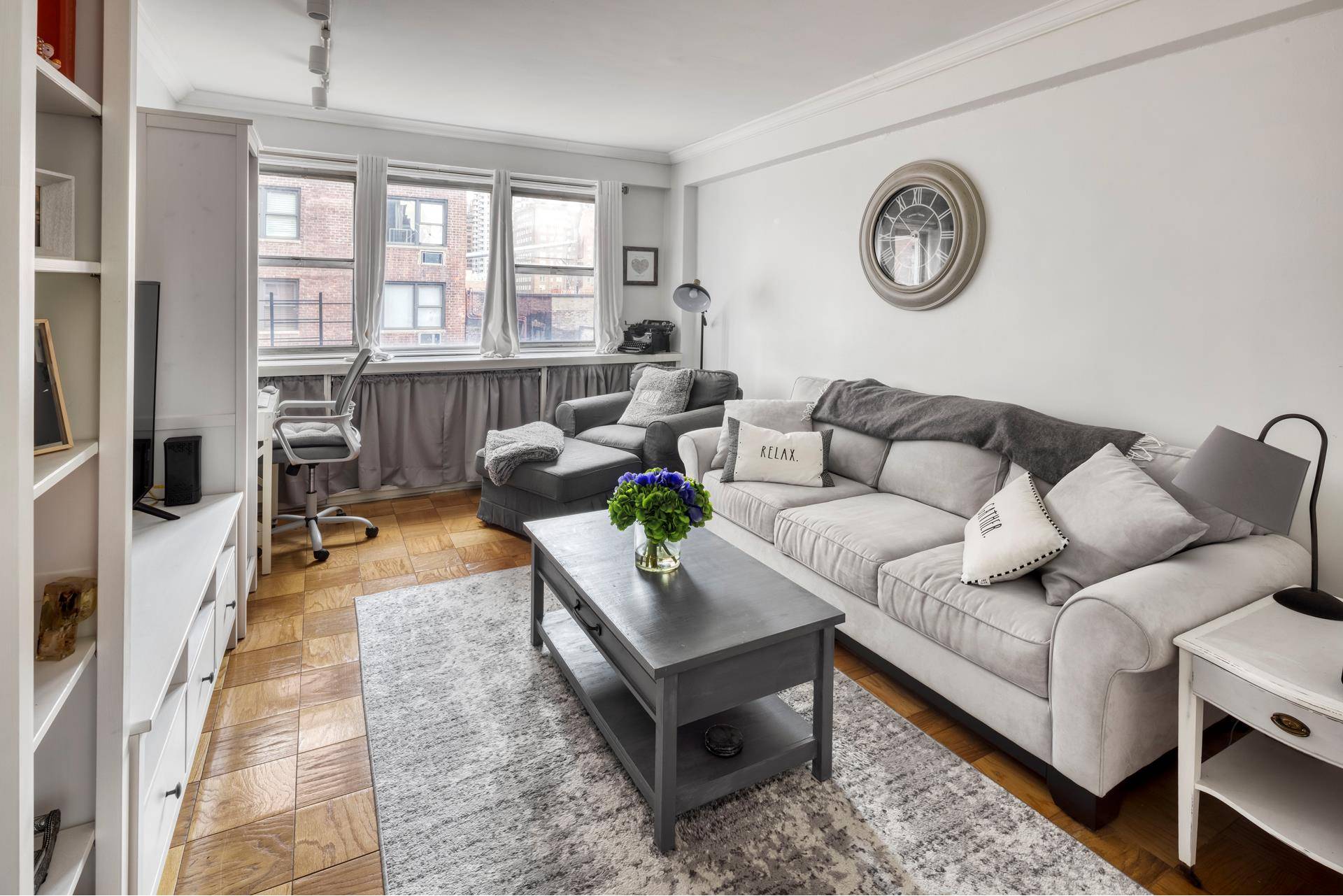 Manhattan, NY 10016,245 E 35TH Street #8H