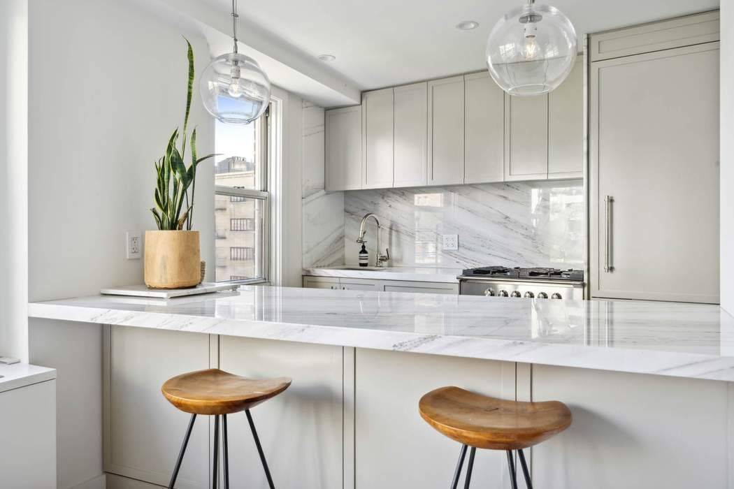 Manhattan, NY 10013,2 Charlton Street #6E
