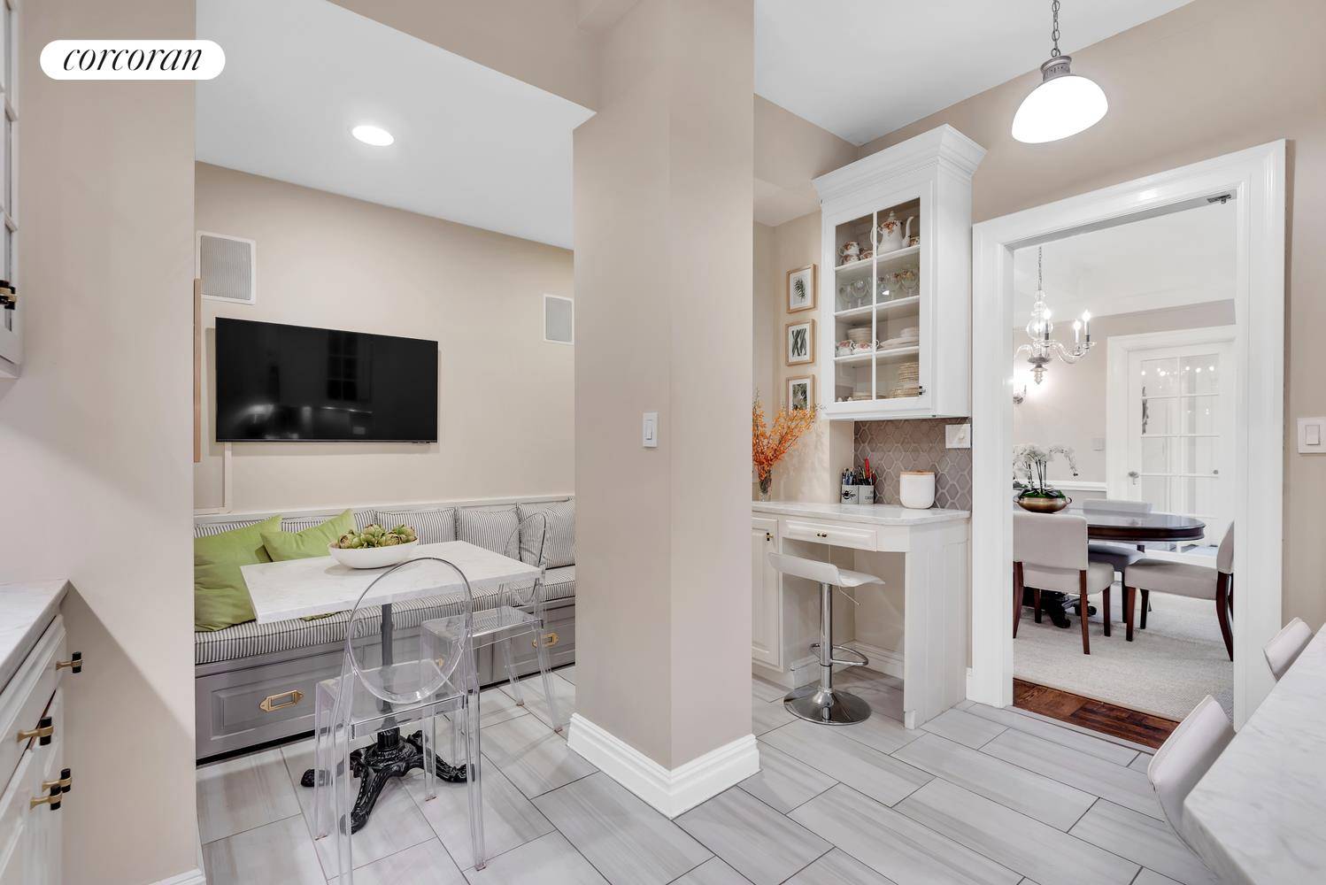 Manhattan, NY 10028,975 PARK Avenue #7D
