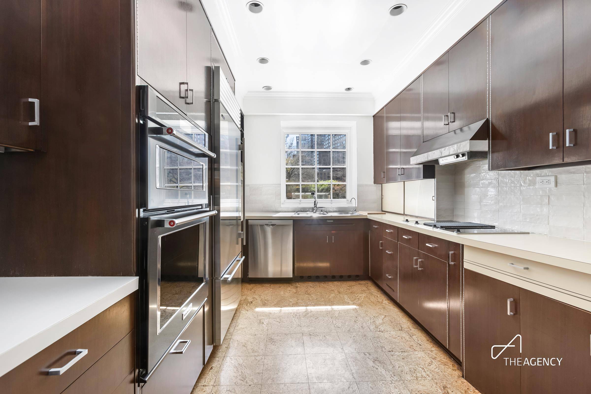 Manhattan, NY 10023,335 W 70th Street #1