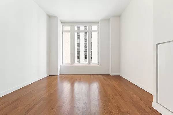 Manhattan, NY 10004,15 WILLIAM Street #19H
