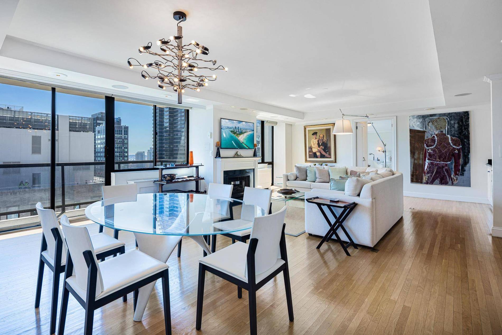 Manhattan, NY 10017,255 E 49th Street #30-ABC