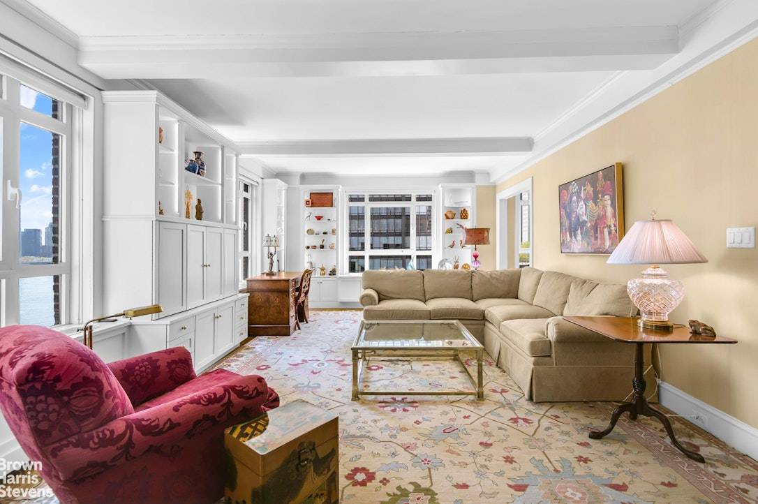 Manhattan, NY 10022,2 BEEKMAN Place #8C