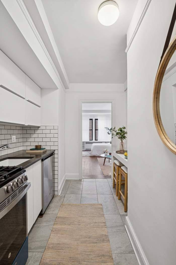 Manhattan, NY 10075,205 E 78th Street #5S