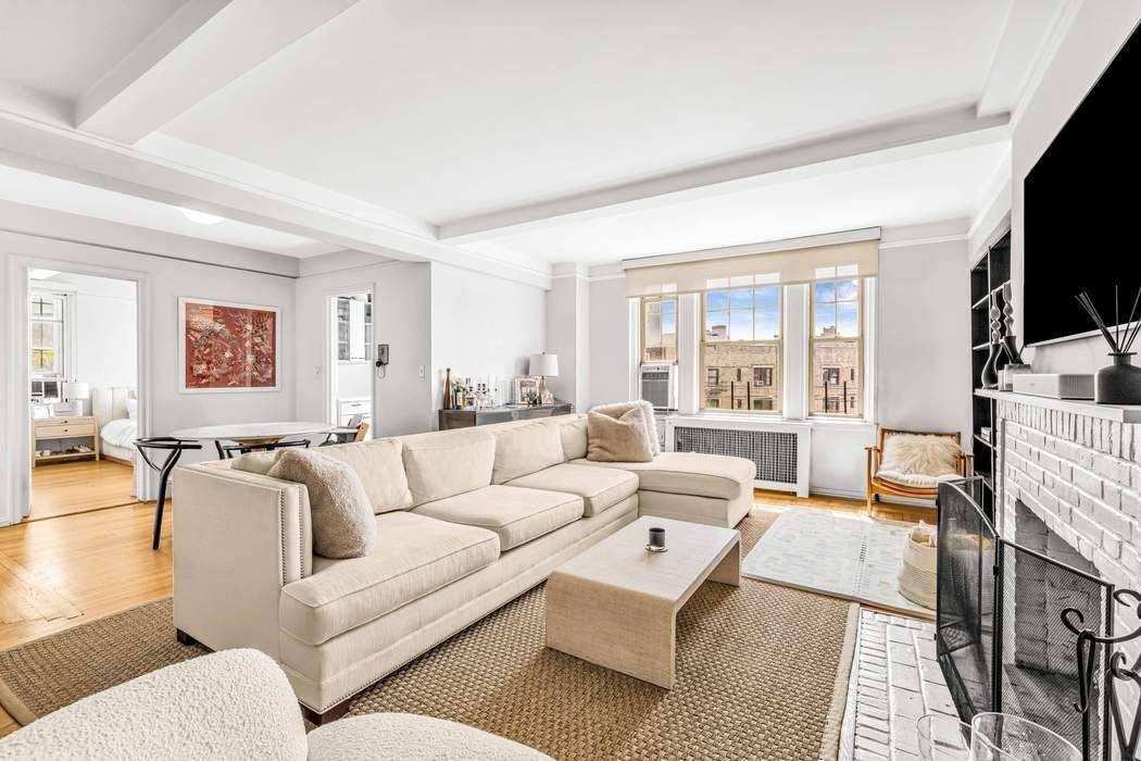 Manhattan, NY 10014,299 W 12th Street #7GH