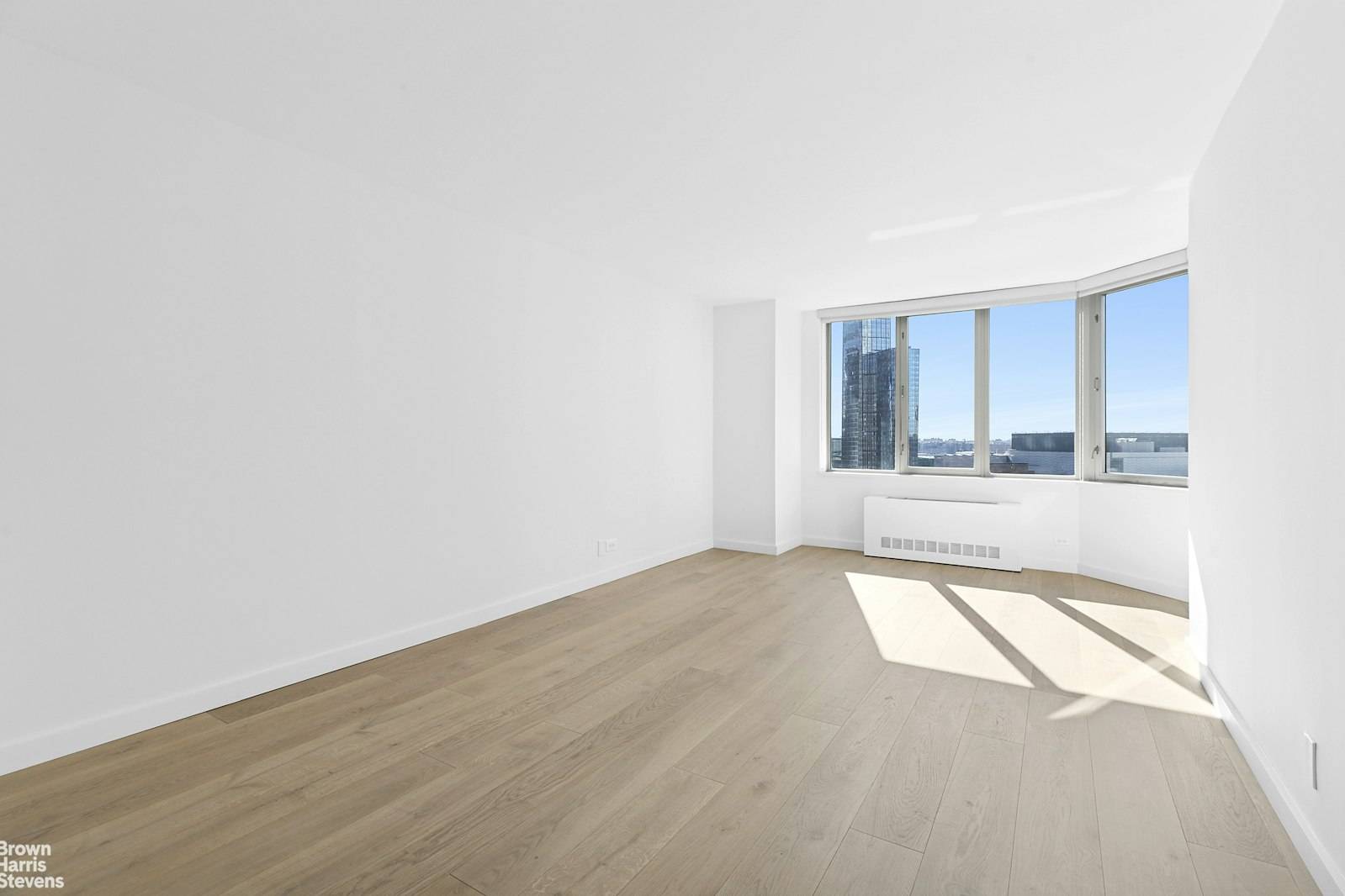 Manhattan, NY 10036,500 W 43RD Street #18J