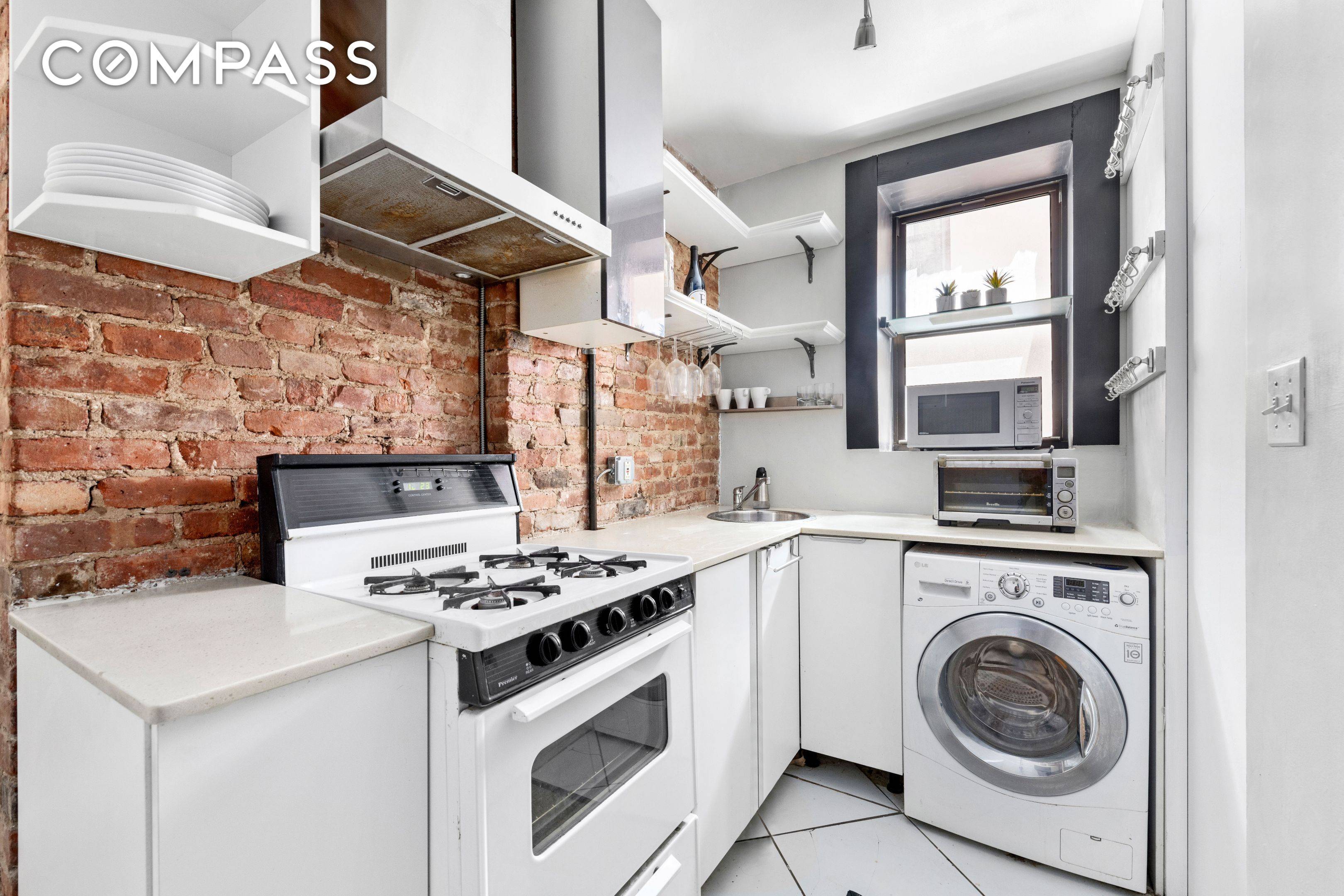 Manhattan, NY 10003,321 E 12th Street #24
