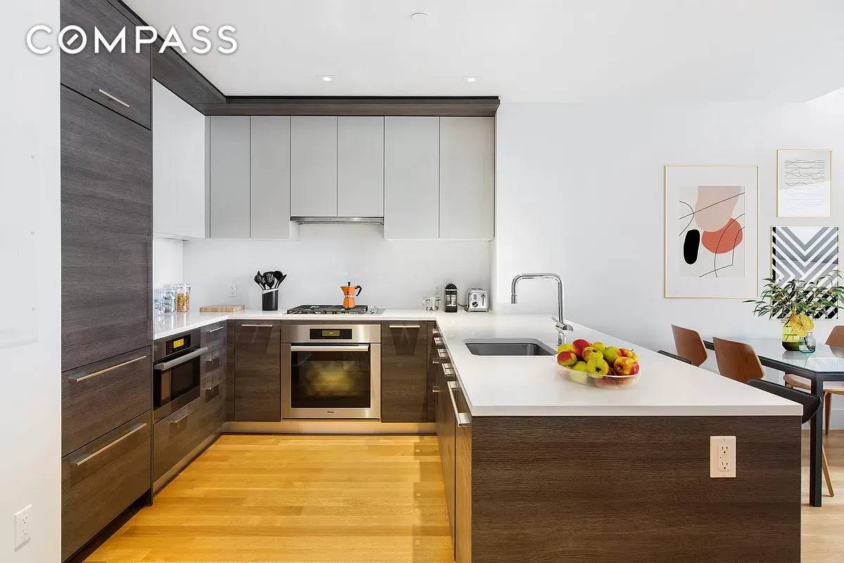 Manhattan, NY 10013,101 Leonard Street #4A