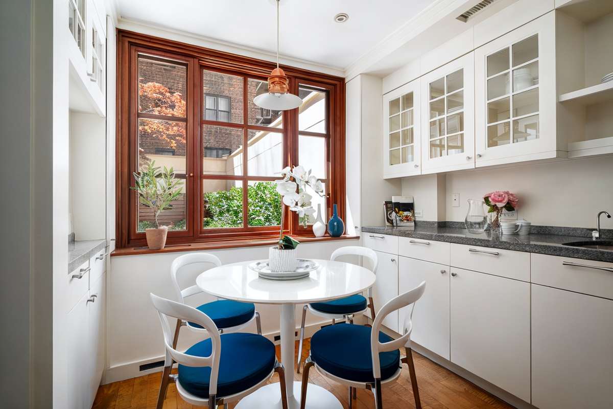 Manhattan, NY 10021,350 E 72ND Street #1A/2A