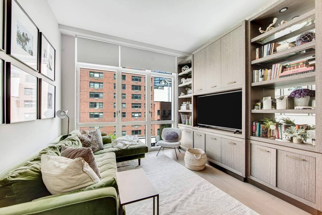 Manhattan, NY 10022,305 E 51st Street #4E