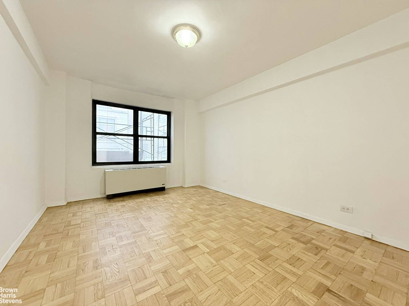 Manhattan, NY 10022,140 E 56TH Street #2H