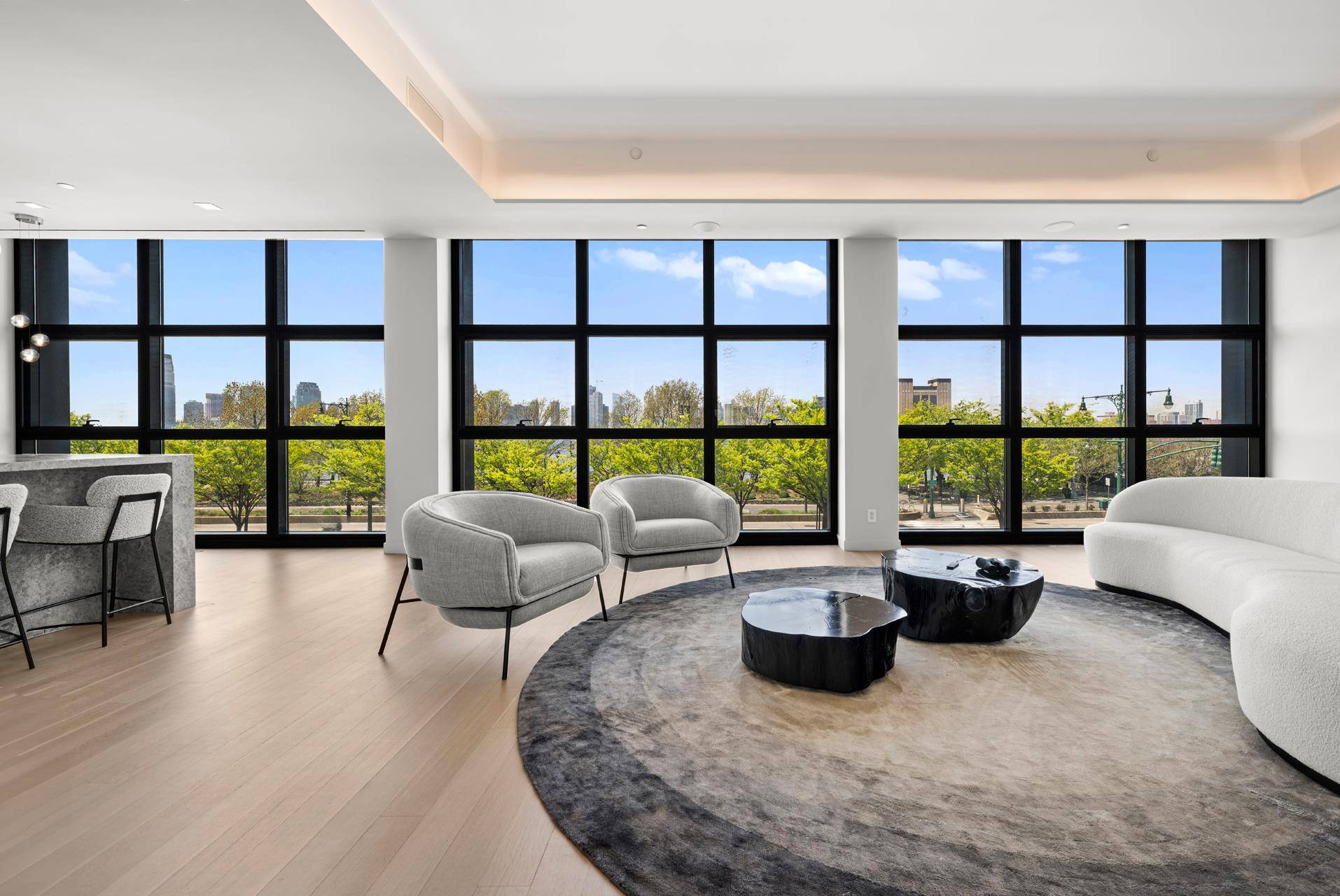 Manhattan, NY 10013,290 WEST Street #2B