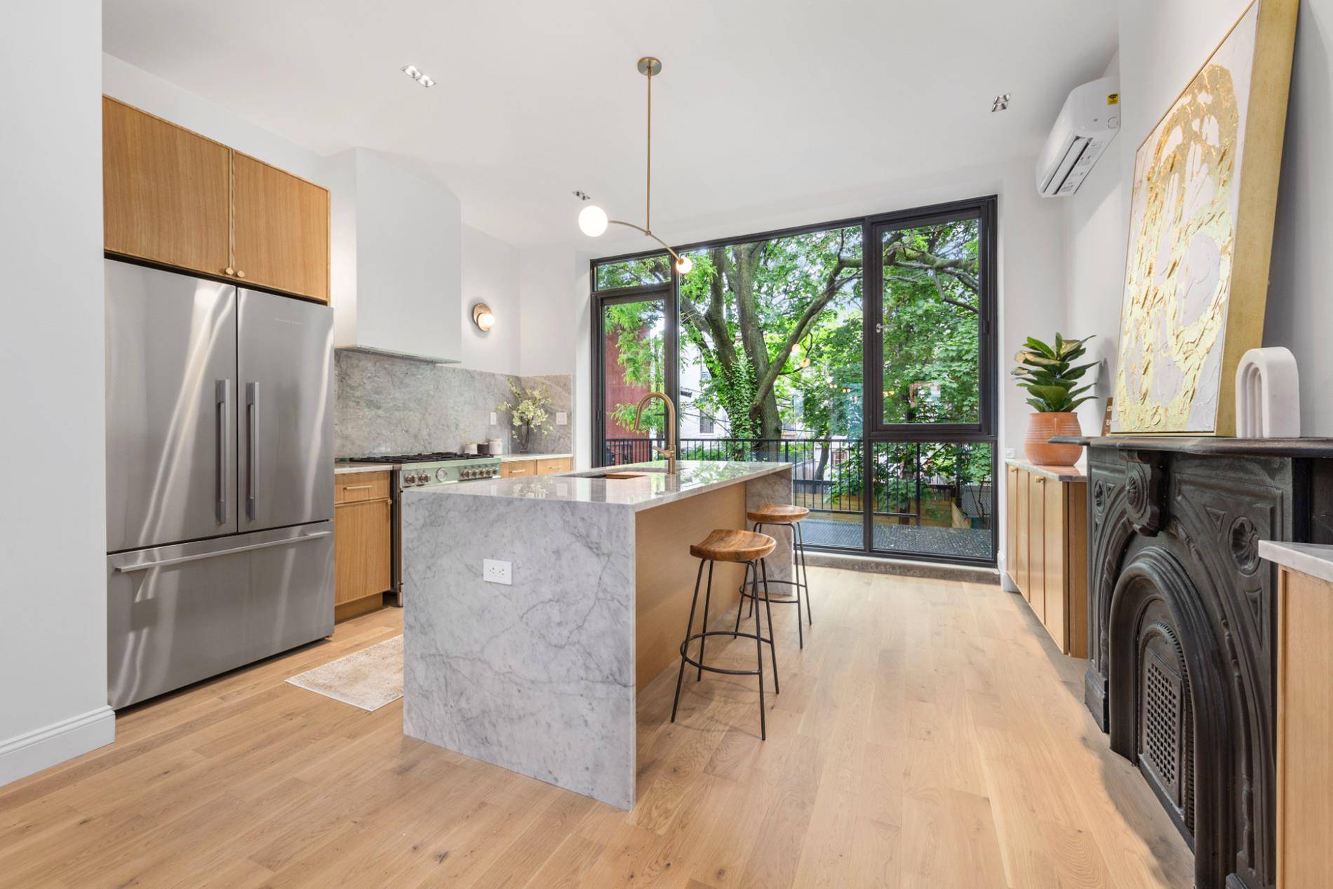 Brooklyn, NY 11221,696 Lexington Avenue