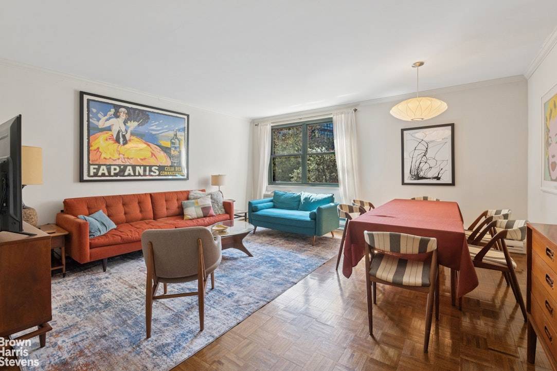 Manhattan, NY 10014,353 W 11TH Street #2B