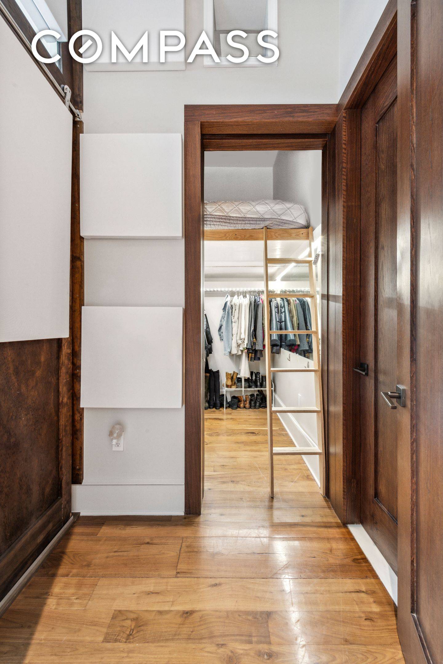 Manhattan, NY 10036,520 W 45th Street #4D
