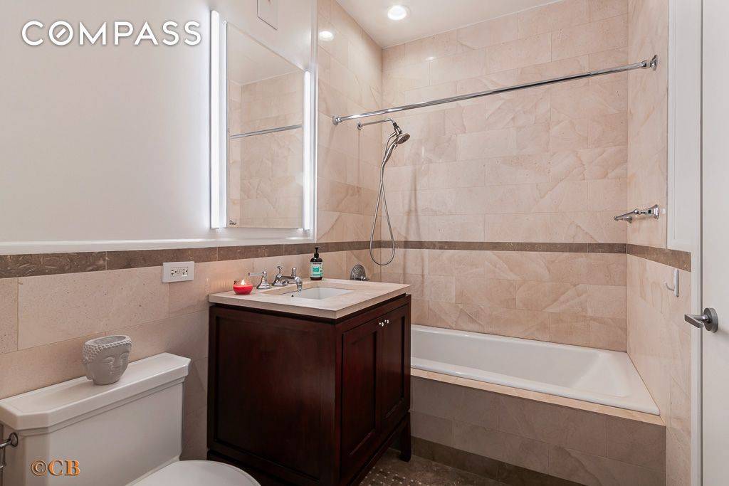 Brooklyn, NY 11243,1 Hanson Place #9E