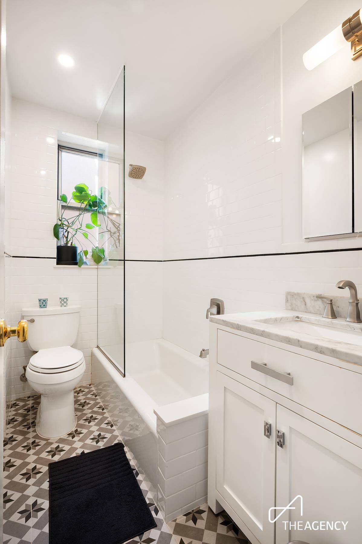 Manhattan, NY 10040,720 FORT WASHINGTON Avenue #5D
