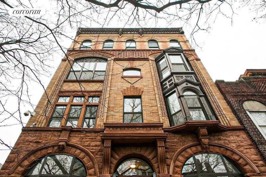 Brooklyn, NY 11206,194 VERNON Avenue #8UNITS