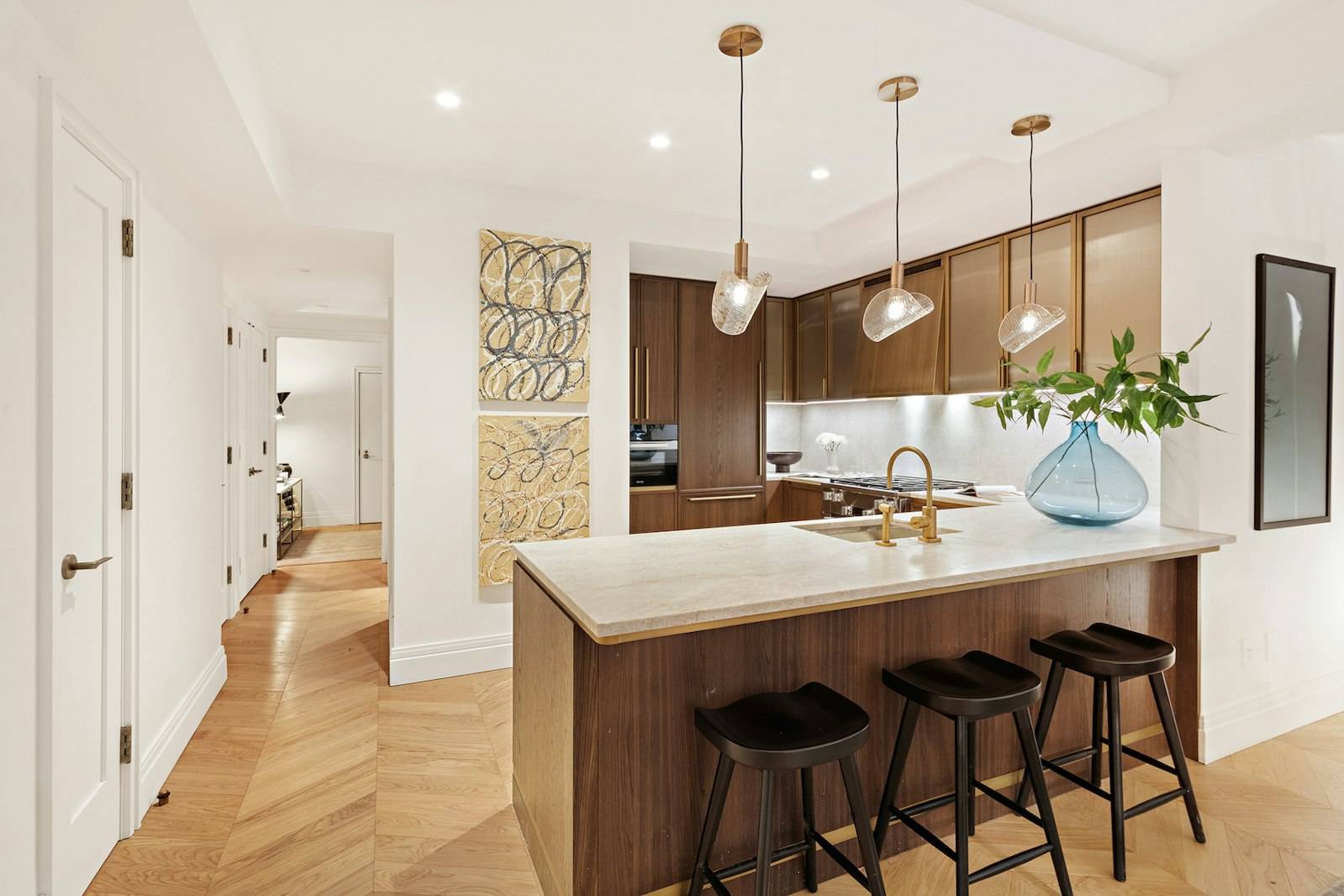 Manhattan, NY 10024,393 W END Avenue #7F
