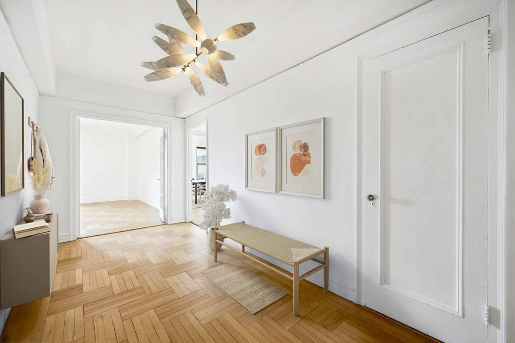 Manhattan, NY 10003,25 E 9th Street #12A