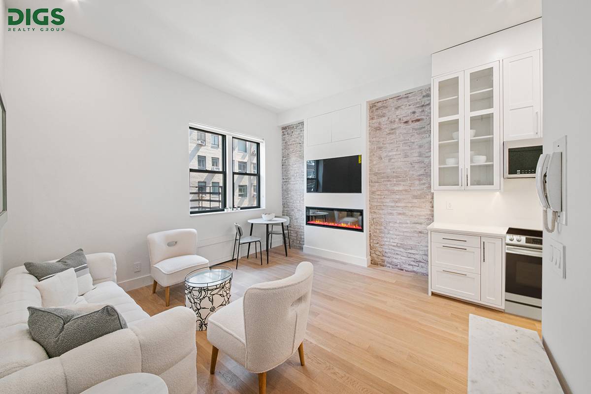 Manhattan, NY 10128,20 E 88TH Street #5A