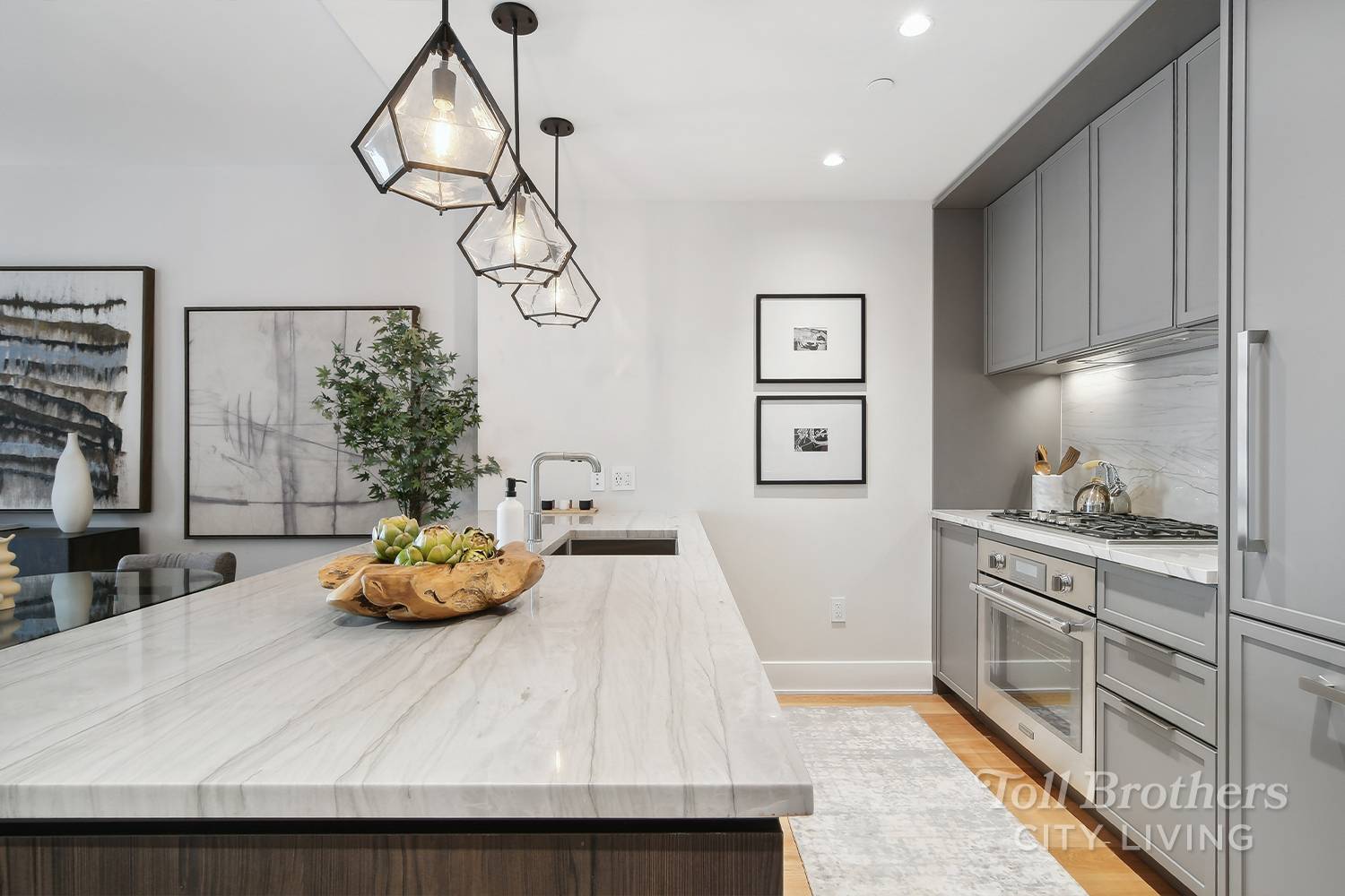 Manhattan, NY 10025,218 W 103rd Street #5H