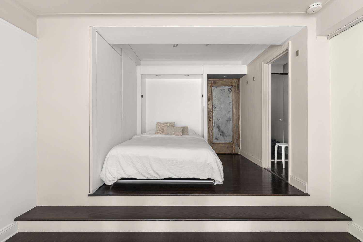 Manhattan, NY 10016,10 PARK Avenue #9H