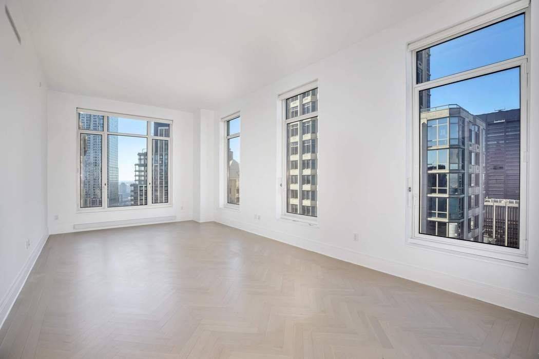 Manhattan, NY 10007,30 Park Place #56C