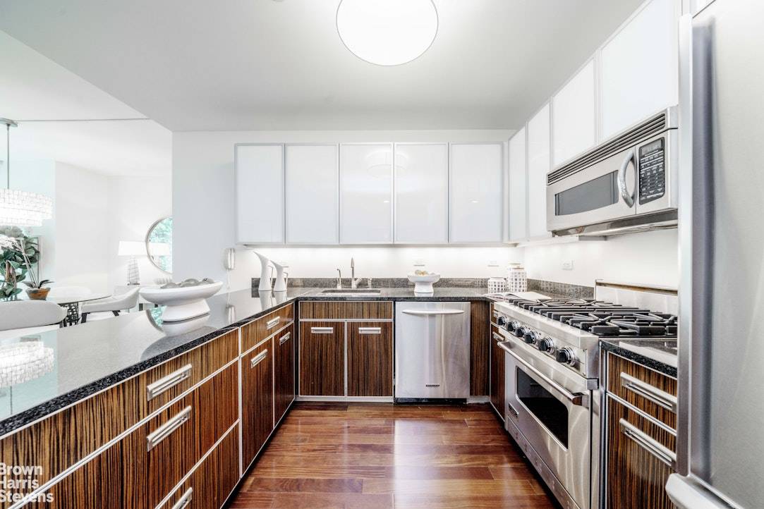 Manhattan, NY 10011,130 W 19TH Street #3E