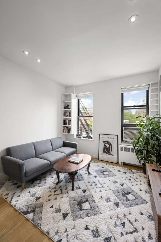 Manhattan, NY 10012,64 MACDOUGAL Street #15