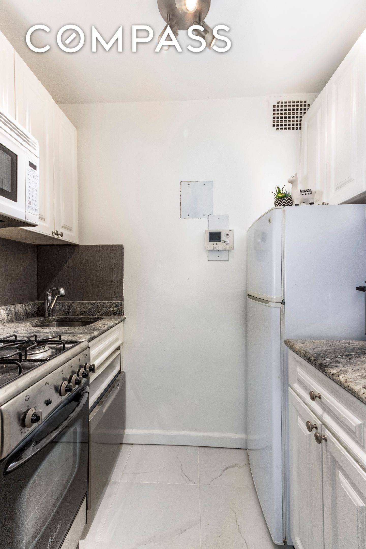 Manhattan, NY 10017,321 E 45th Street #5E