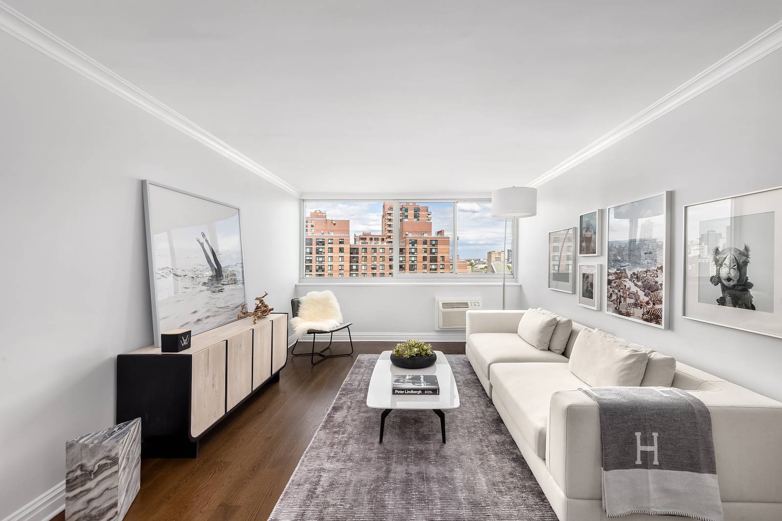 Manhattan, NY 10044,595 Main Street #814