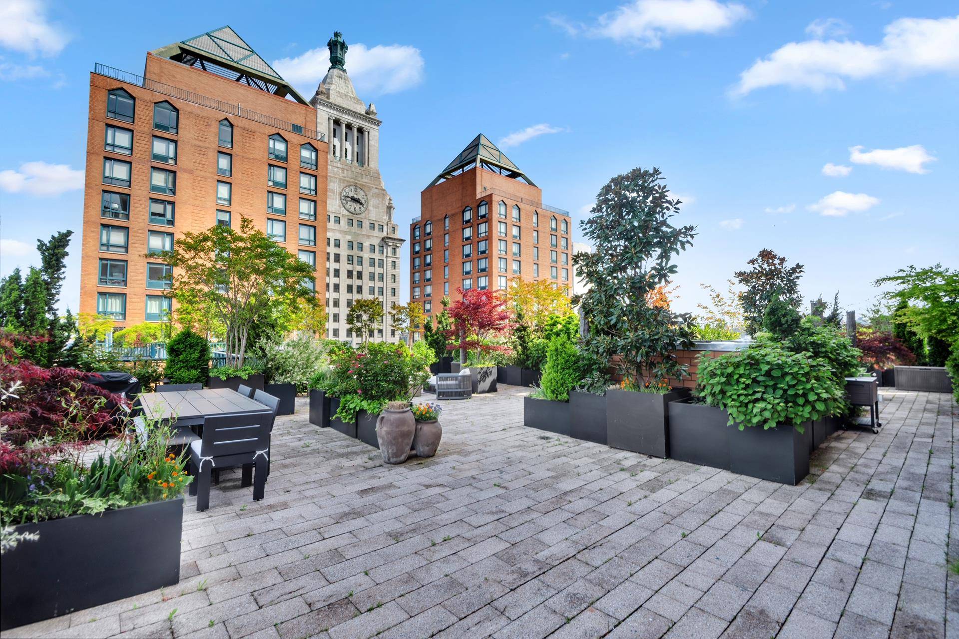 Manhattan, NY 10003,1 IRVING Place #P22D