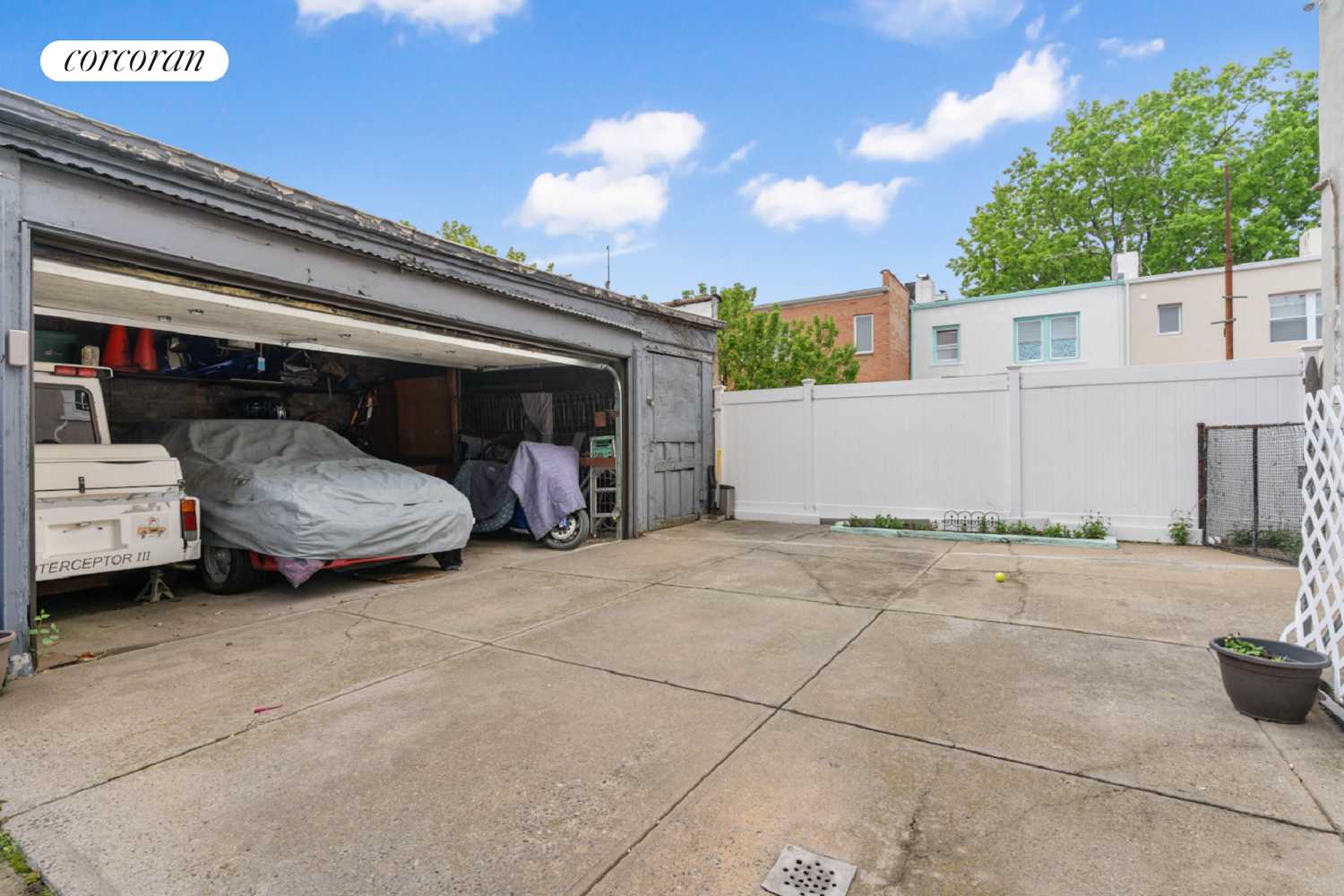Queens, NY 11105,21-12 22ND Drive