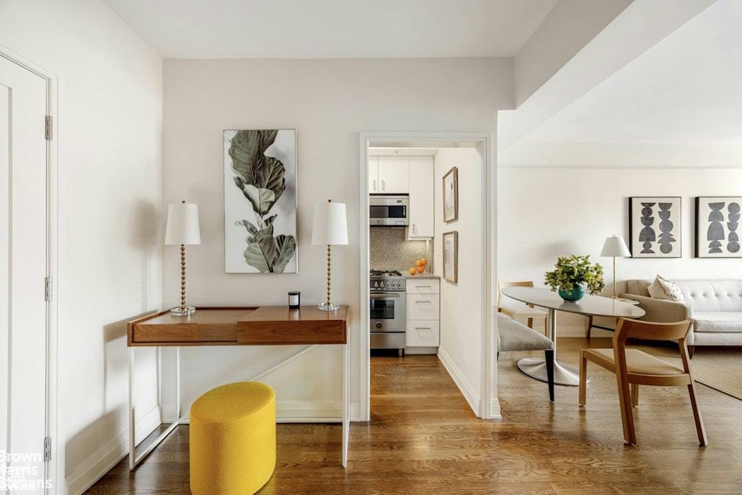 Manhattan, NY 10021,165 E 72ND Street #14M