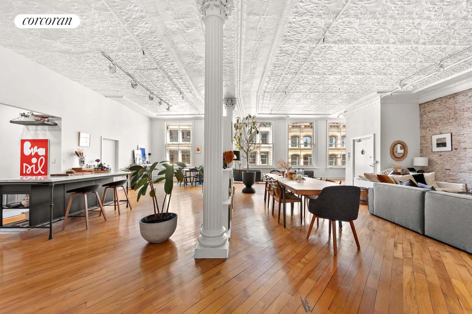 Manhattan, NY 10013,473 BROOME Street #4B