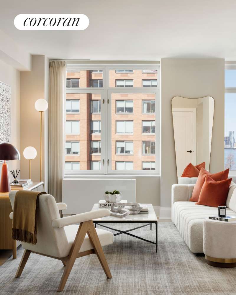 Manhattan, NY 10282,210 WARREN Street #9I