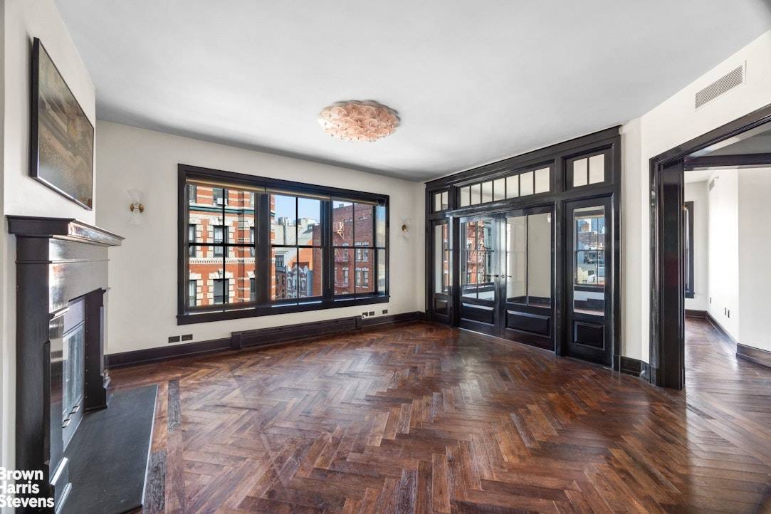 Manhattan, NY 10012,211 ELIZABETH Street #5N