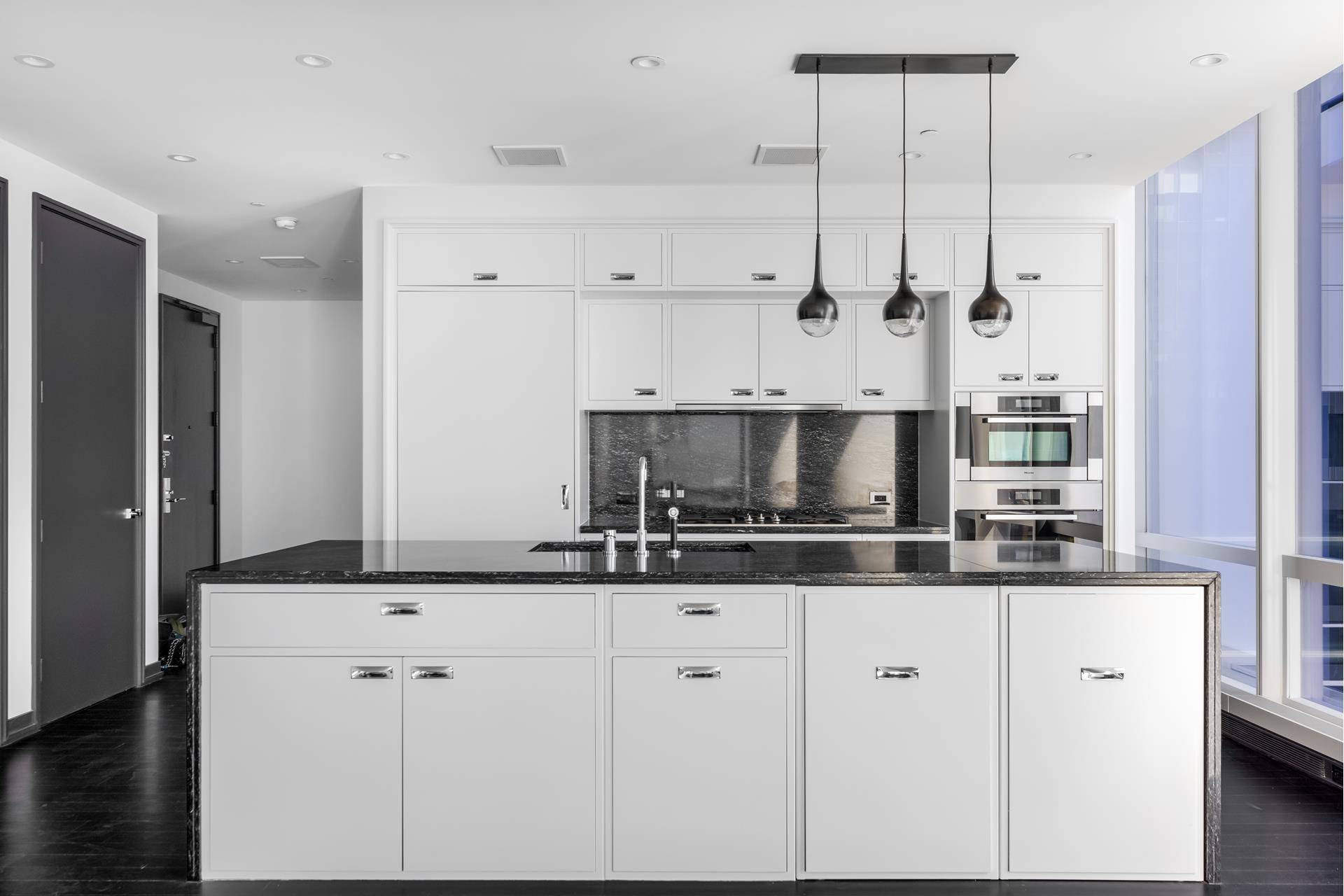 Manhattan, NY 10019,157 W 57TH Street #46B