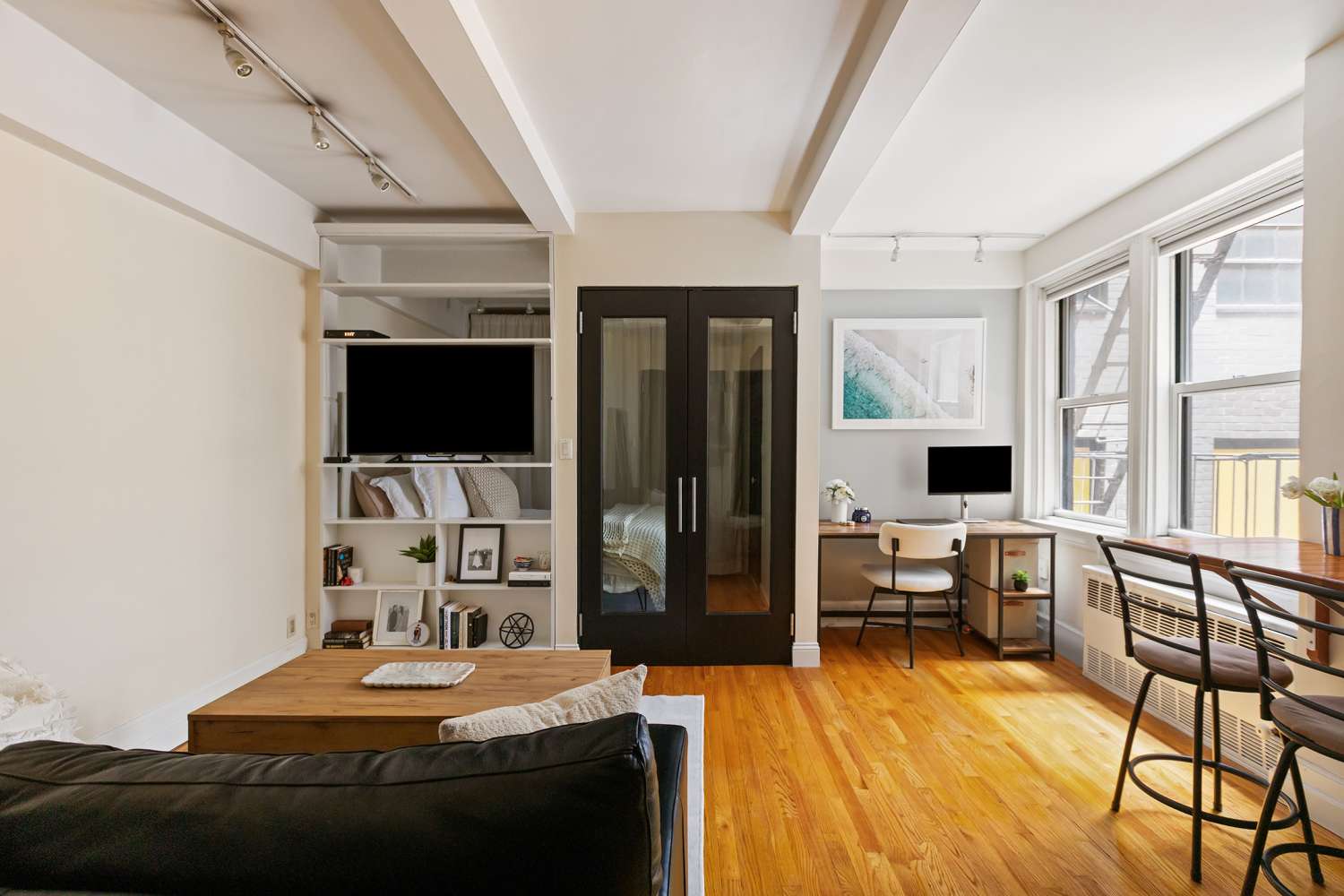 Manhattan, NY 10017,155 E 49TH Street #5G
